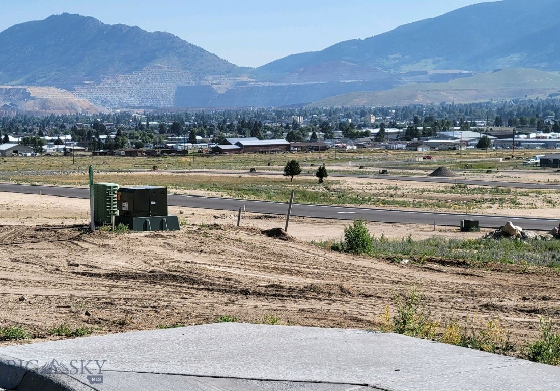 Yellowstone Gateway Estates - Land