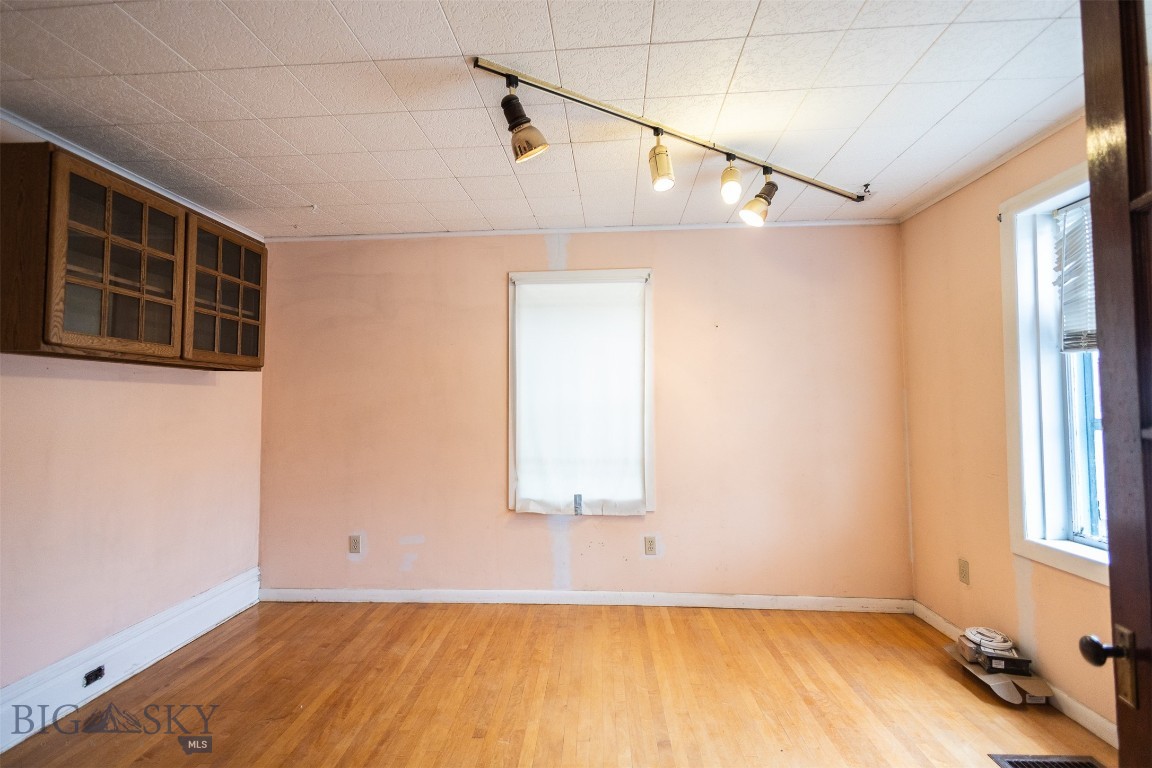 Butte, Montana 59701, United States, 3 Bedrooms Bedrooms, ,2 BathroomsBathrooms,Residential,Pending,42800