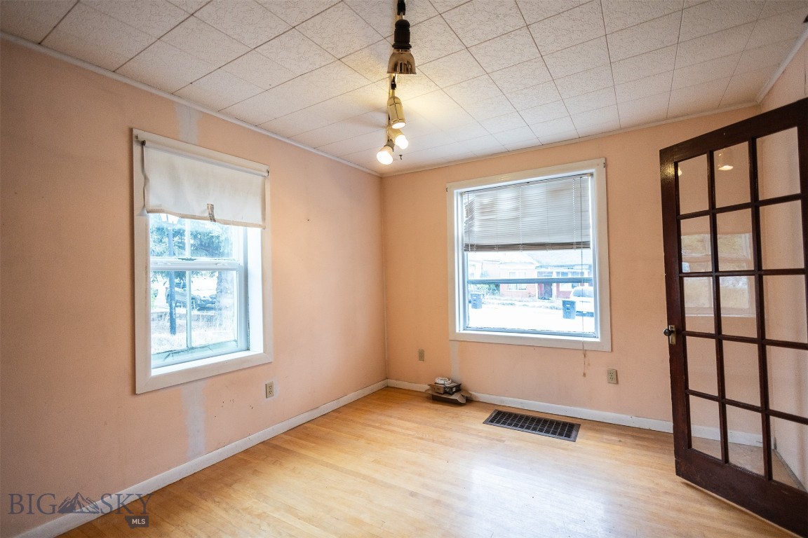 Butte, Montana 59701, United States, 3 Bedrooms Bedrooms, ,2 BathroomsBathrooms,Residential,Pending,42800