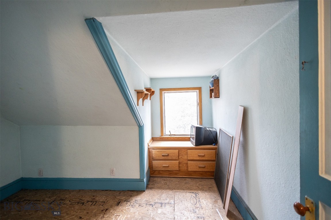 Butte, Montana 59701, United States, 3 Bedrooms Bedrooms, ,2 BathroomsBathrooms,Residential,Pending,42800