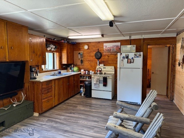 114 Apple Road