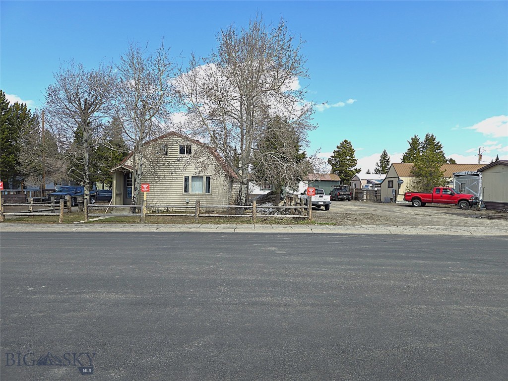 625 Firehole Avenue