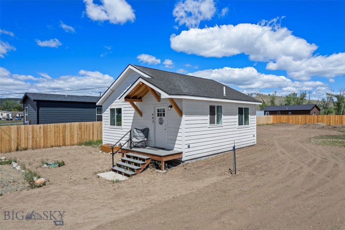 603 Aiden Way