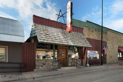 Photo of 3 N Woodard Avenue, Absarokee, MT 59001 (MLS # 403352)