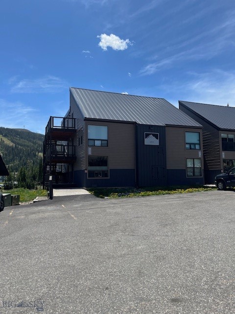 Hill Condos - Residential