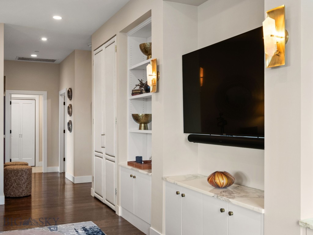 HBP Residential Condo - Residential