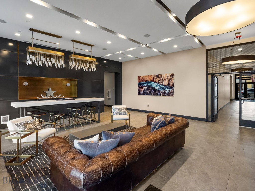 HBP Residential Condo - Residential