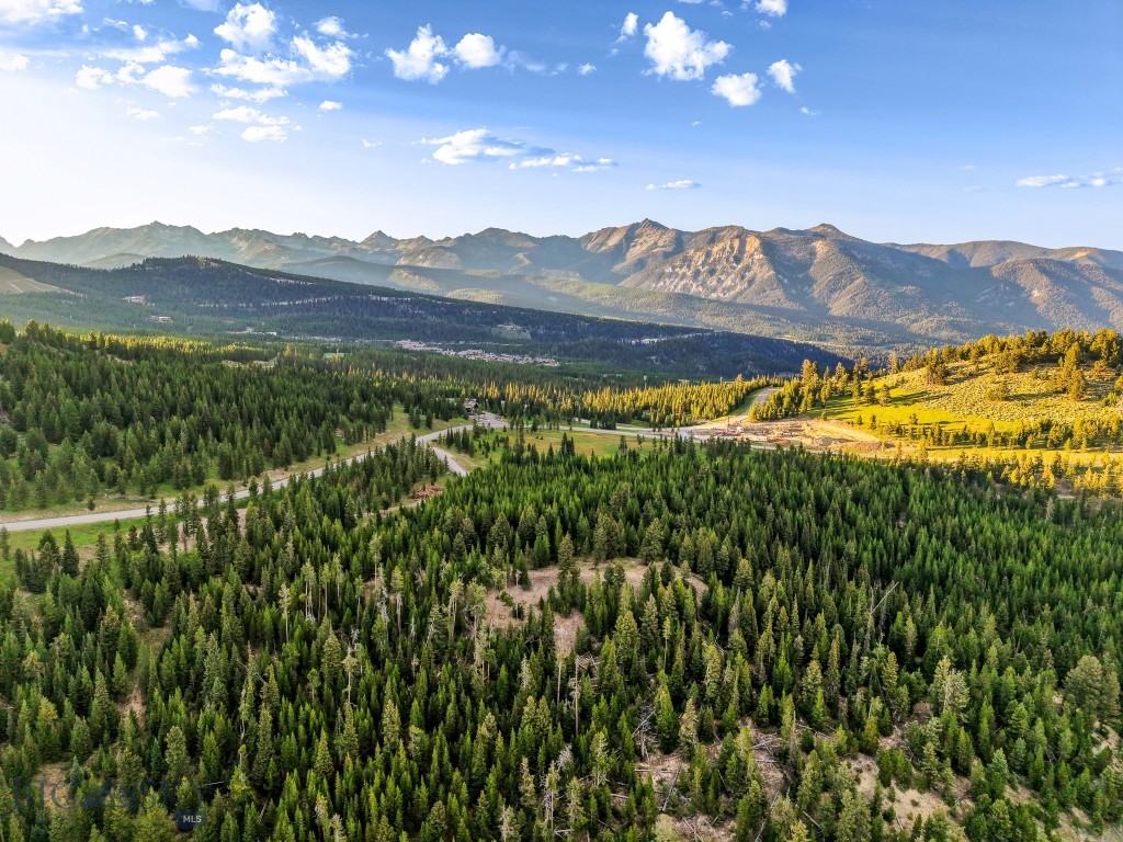 Ranches Neighborhood - Land