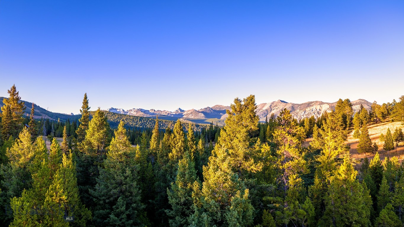 Ranches Neighborhood - Land