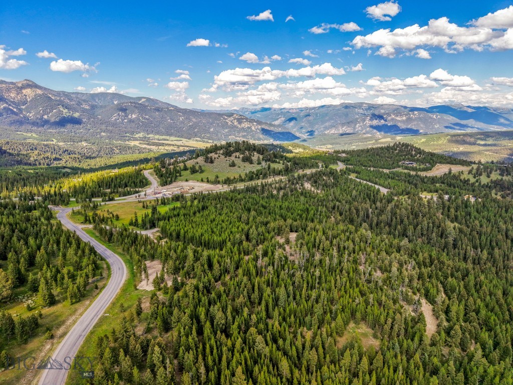 Ranches Neighborhood - Land