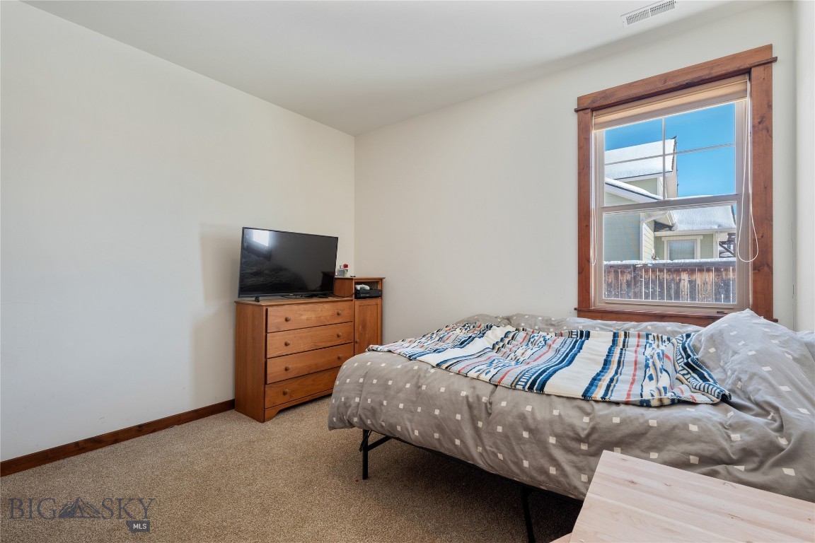 Bozeman, Montana 59718, United States, 3 Bedrooms Bedrooms, ,2 BathroomsBathrooms,Residential,Contingent,10325