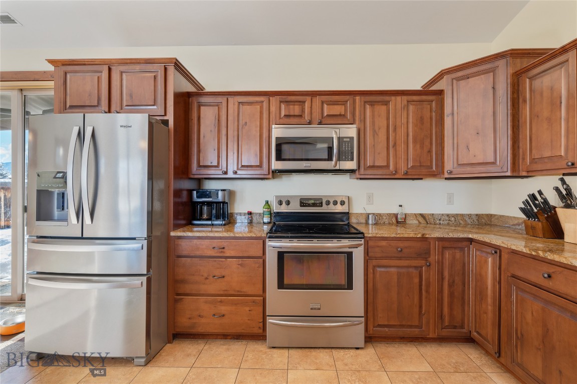 Bozeman, Montana 59718, United States, 3 Bedrooms Bedrooms, ,2 BathroomsBathrooms,Residential,Contingent,10325