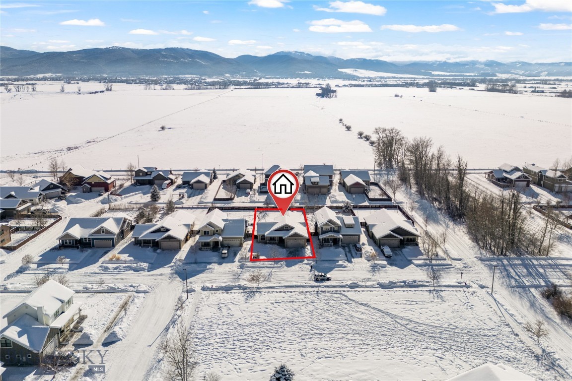 Bozeman, Montana 59718, United States, 3 Bedrooms Bedrooms, ,2 BathroomsBathrooms,Residential,Contingent,10325