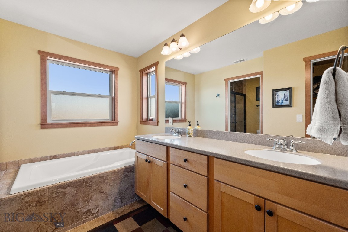 Walton Homestead - Residential