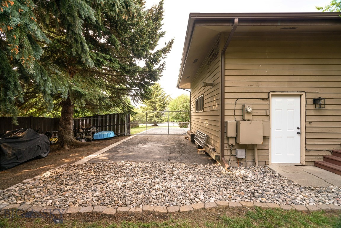 Sour Dough Creek Properties - Residential