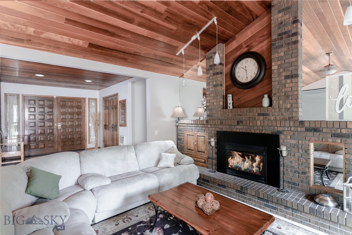 Sour Dough Creek Properties - Residential