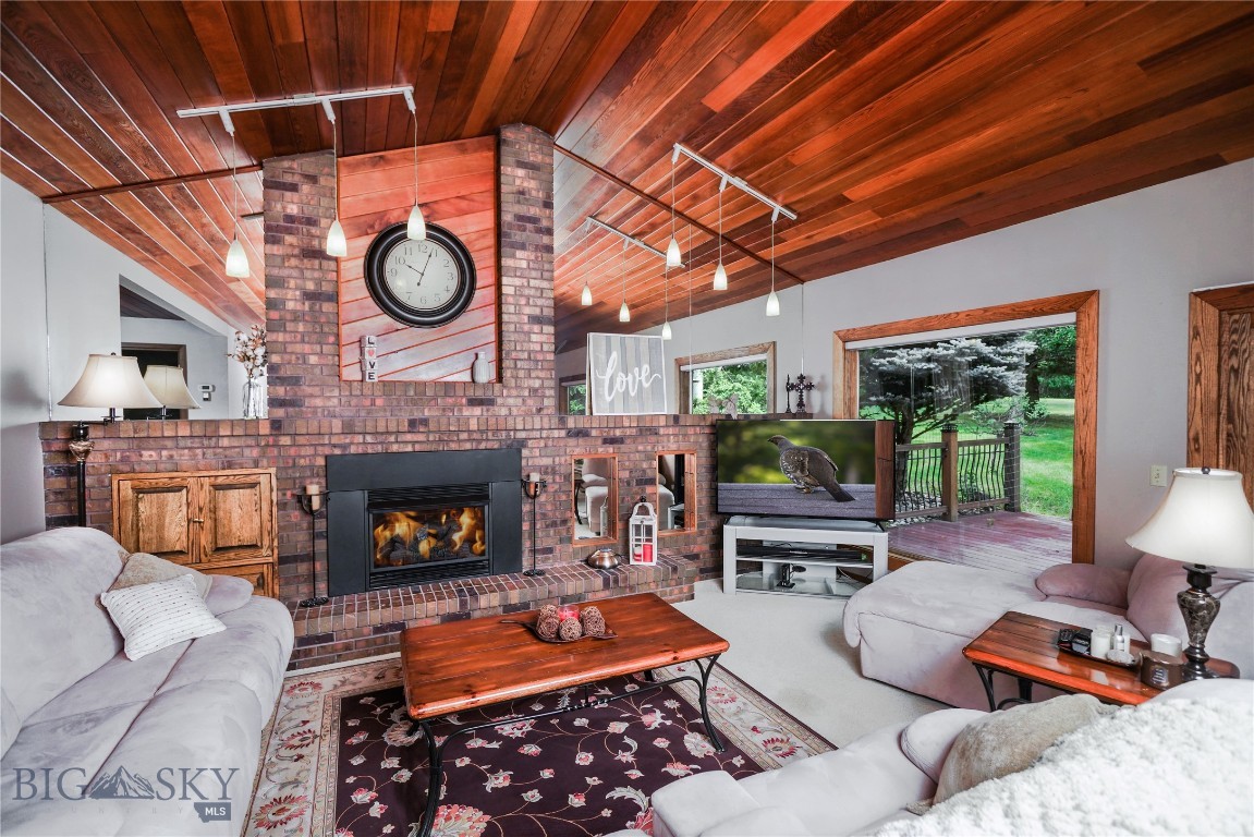 Sour Dough Creek Properties - Residential