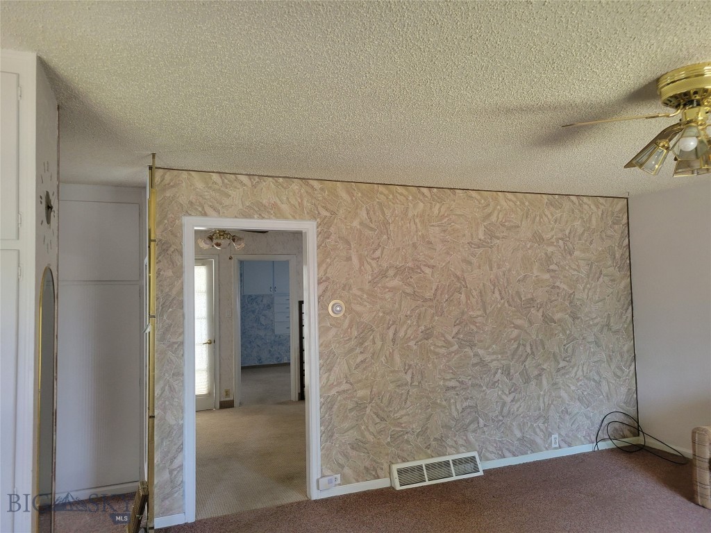 Butte, Montana 59701, United States, 3 Bedrooms Bedrooms, ,1 BathroomBathrooms,Residential,Pending,53959