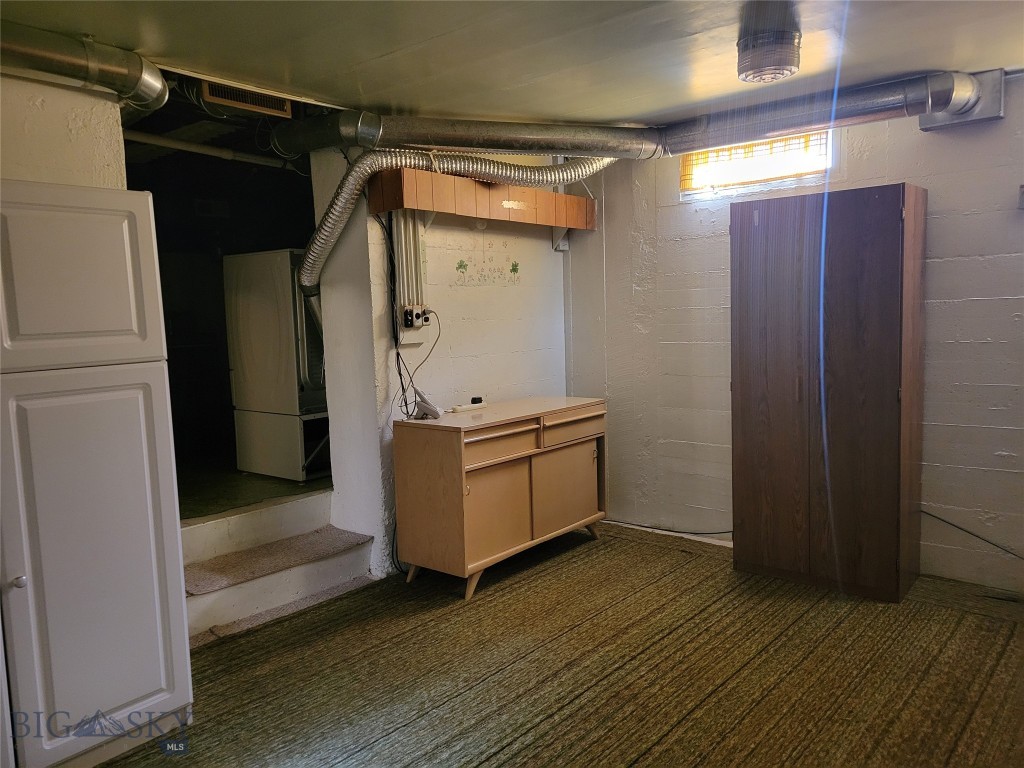 Butte, Montana 59701, United States, 3 Bedrooms Bedrooms, ,1 BathroomBathrooms,Residential,Pending,53959