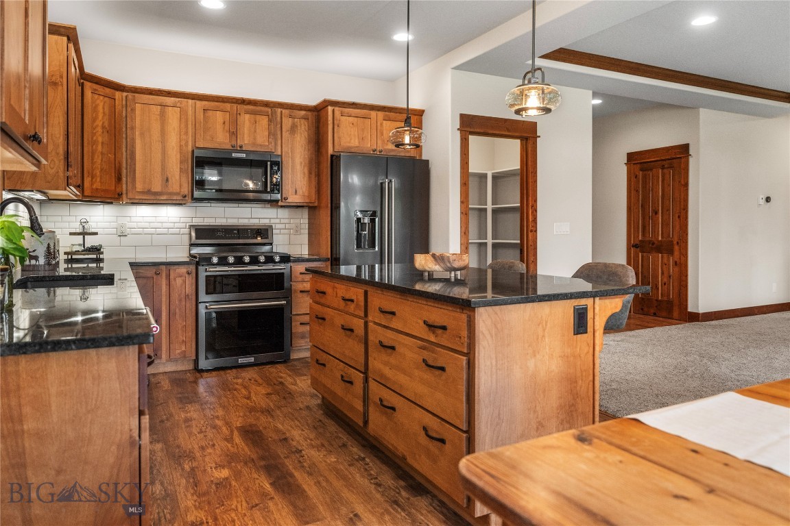 Bozeman, Montana 59718, United States, 3 Bedrooms Bedrooms, ,2 BathroomsBathrooms,Residential,Contingent,53981