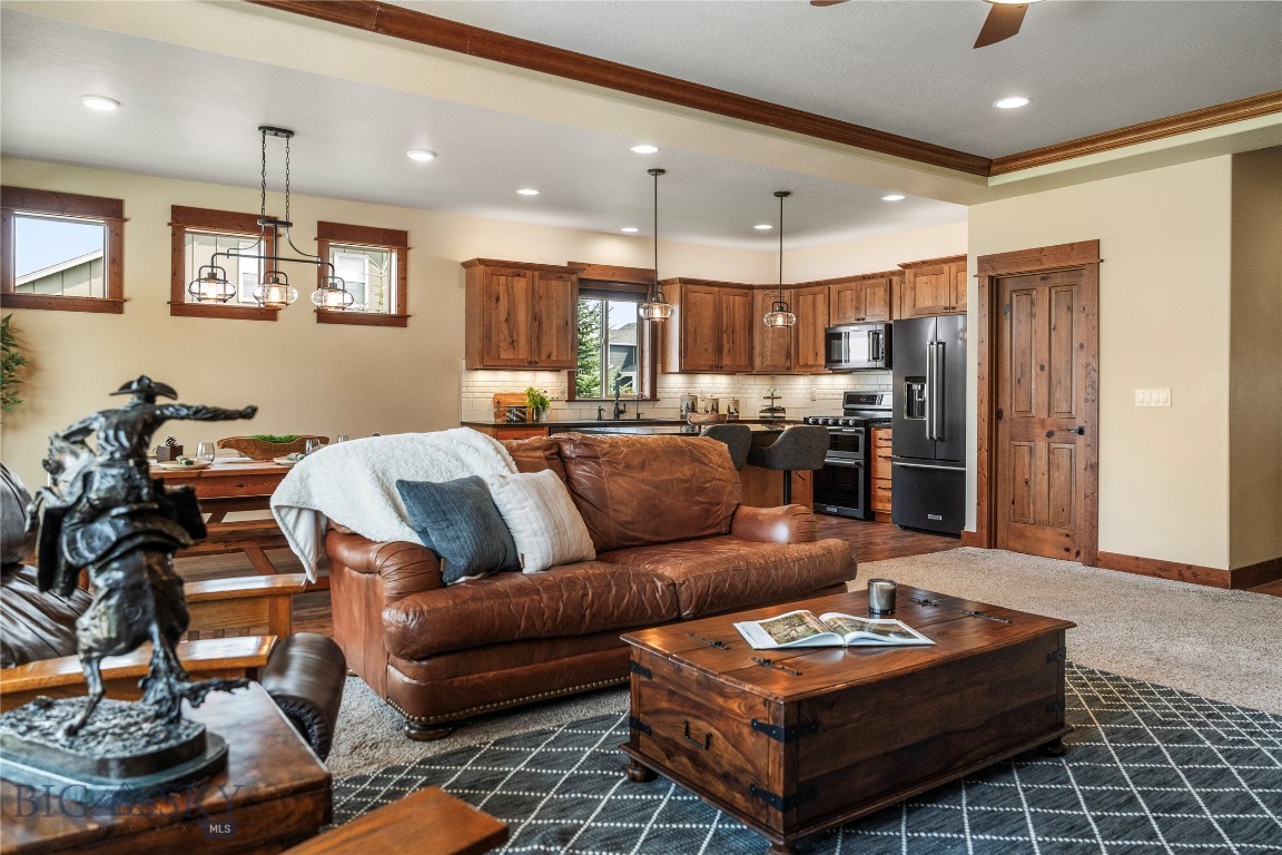 Bozeman, Montana 59718, United States, 3 Bedrooms Bedrooms, ,2 BathroomsBathrooms,Residential,Contingent,53981