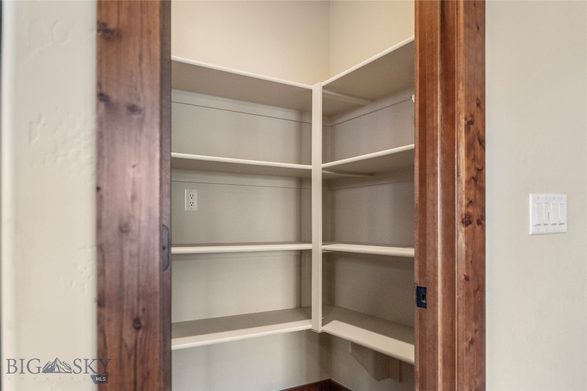 Bozeman, Montana 59718, United States, 3 Bedrooms Bedrooms, ,2 BathroomsBathrooms,Residential,Contingent,53981