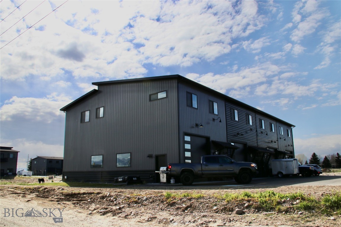 211 Fletching Way