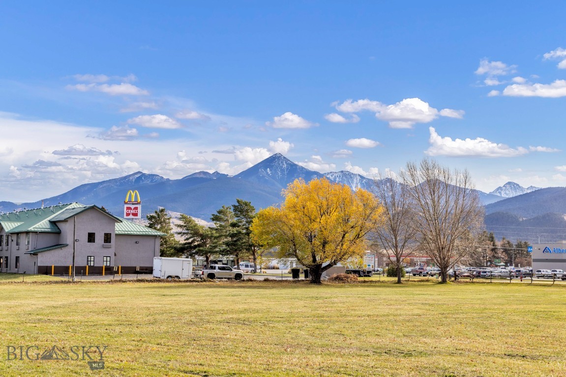 Acreville Addition - Land