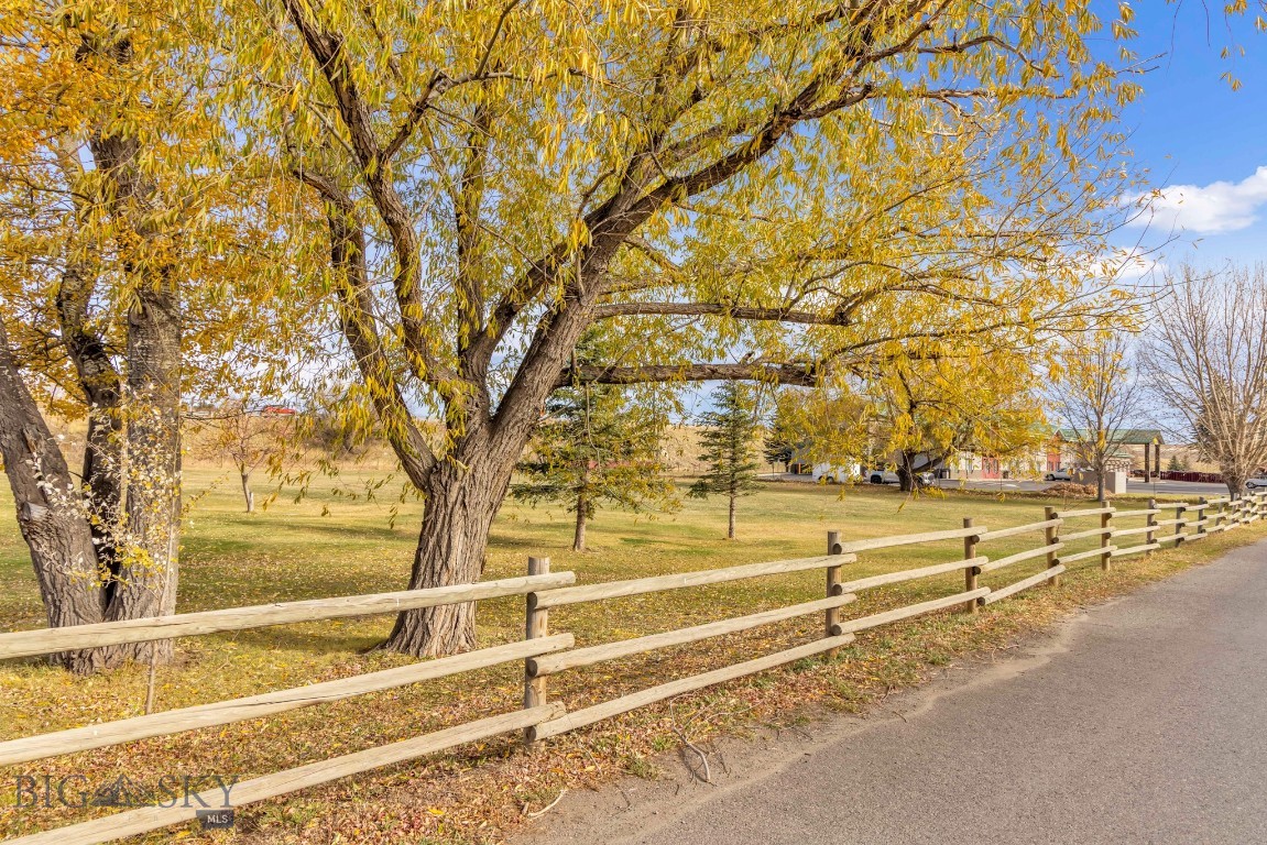 Acreville Addition - Land