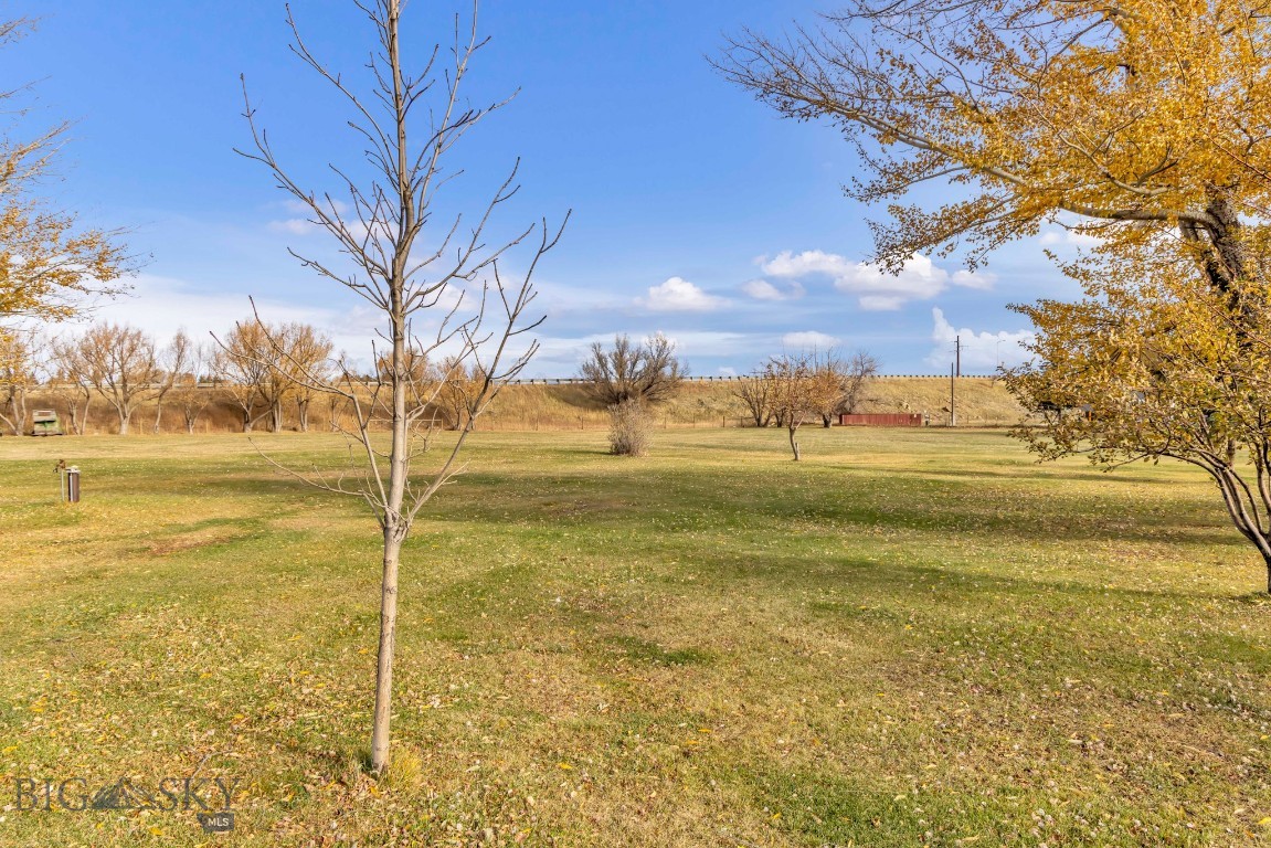 Acreville Addition - Land