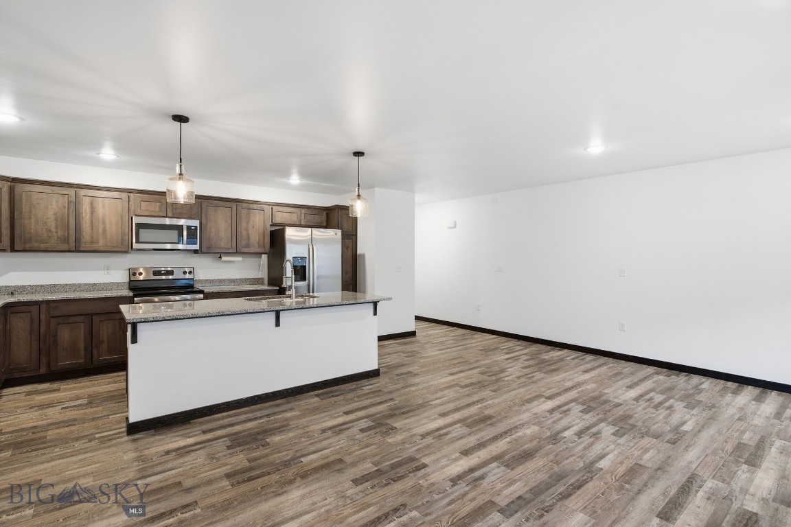 605 & 607 Black Diamond A-D, A-C