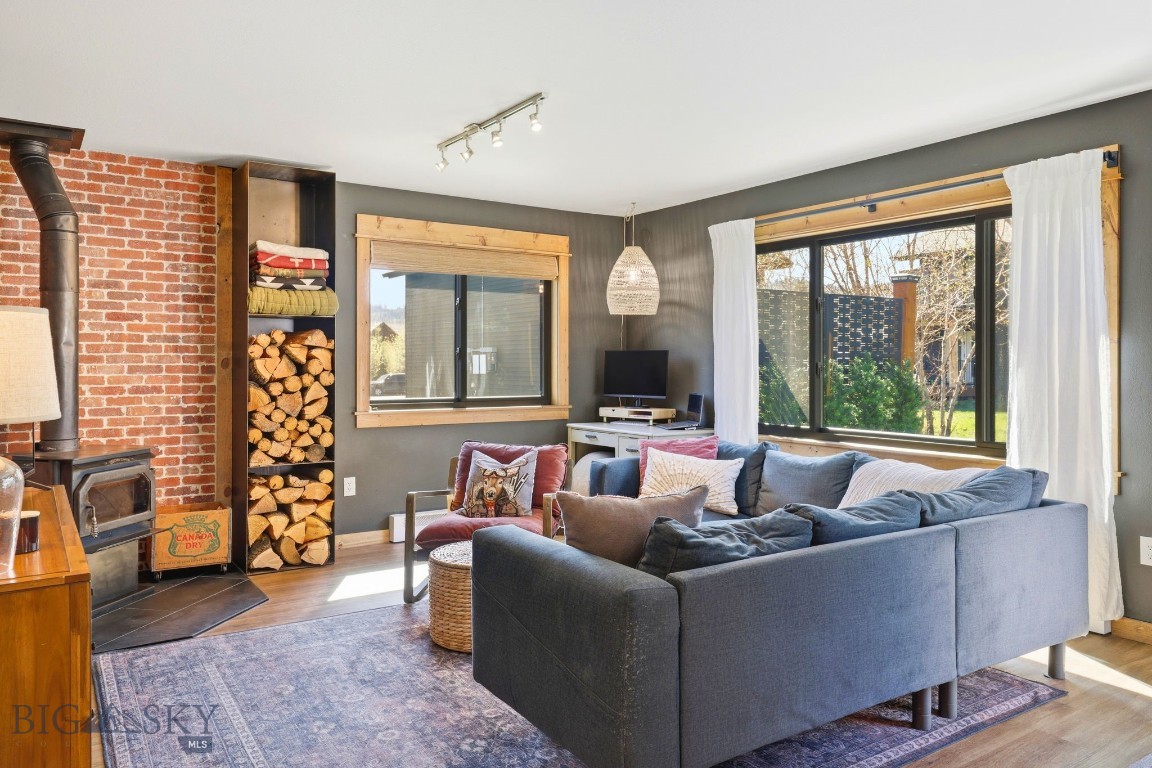 Aspen Cts Condo - Residential