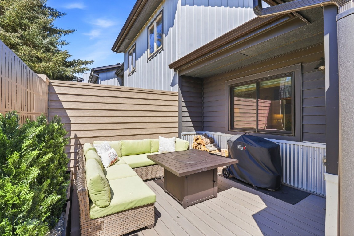 Aspen Cts Condo - Residential
