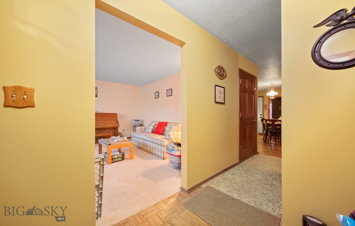 345 Antelope Crossing Road