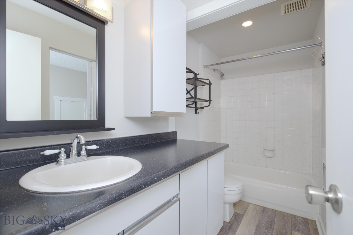 Hill Condos - Residential
