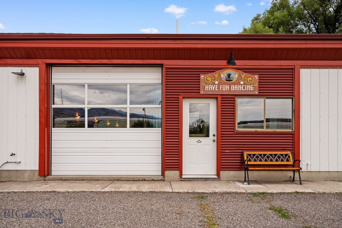Rocky Creek Su - Commercial Sale