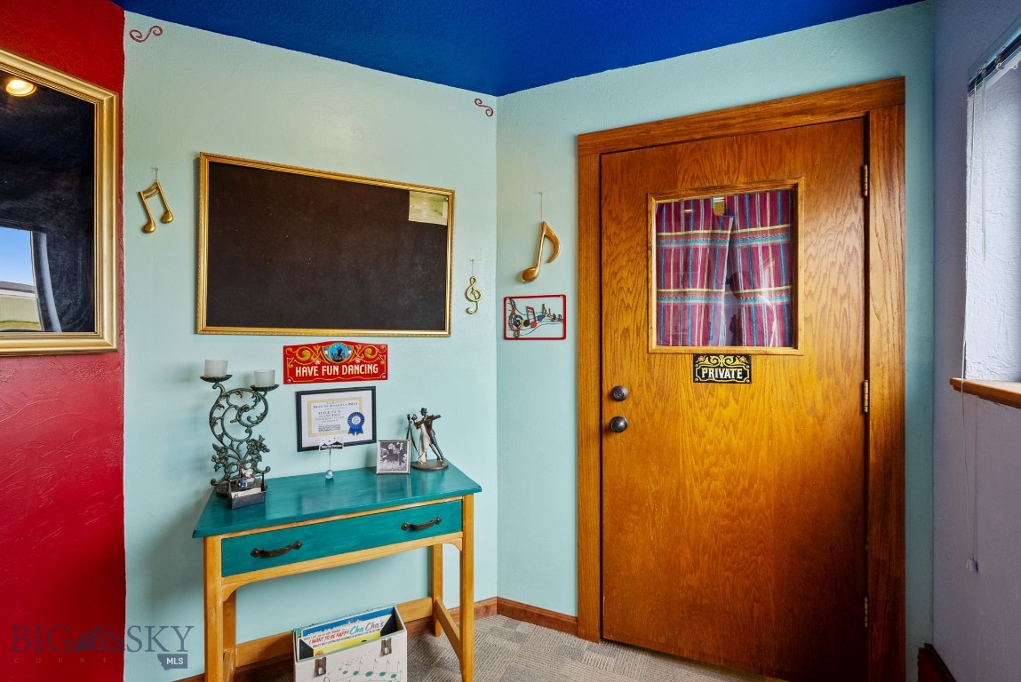Rocky Creek Su - Commercial Sale