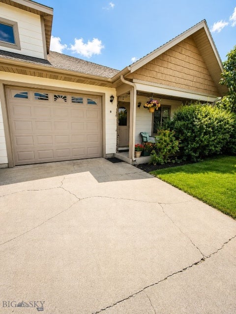 Photo of 852 Forestglen DR #B, Bozeman, MT 59718 (MLS # 415554)