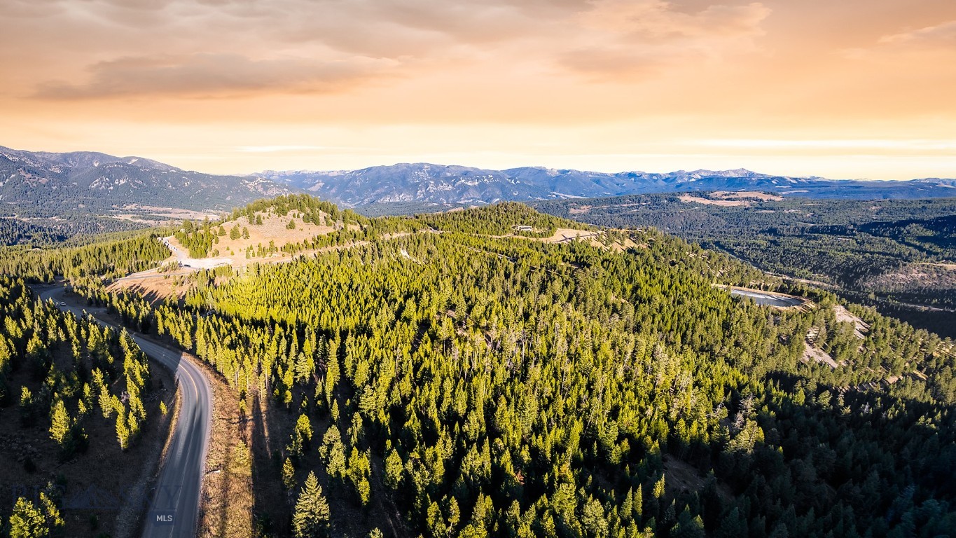Ranches Neighborhood - Land