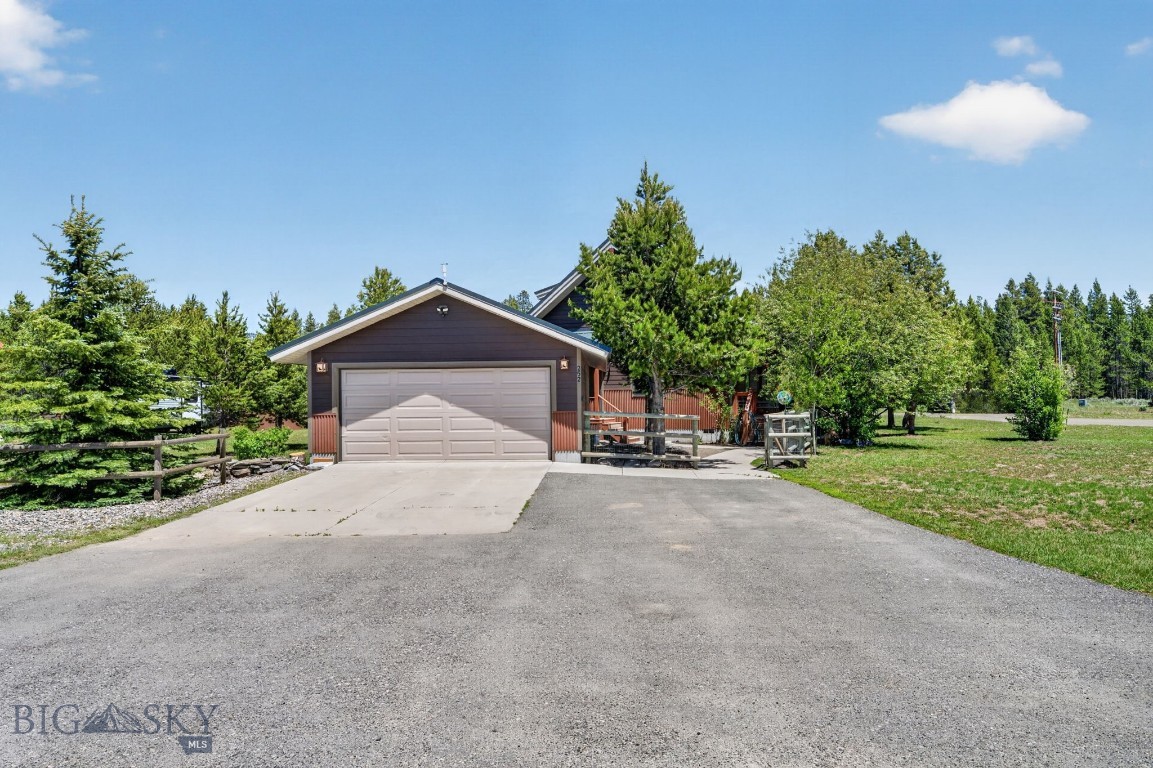 252 Moose Drive