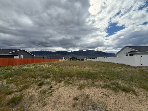 Photo of #55 Avon Circle, Butte, MT 59701 (MLS # 412130)