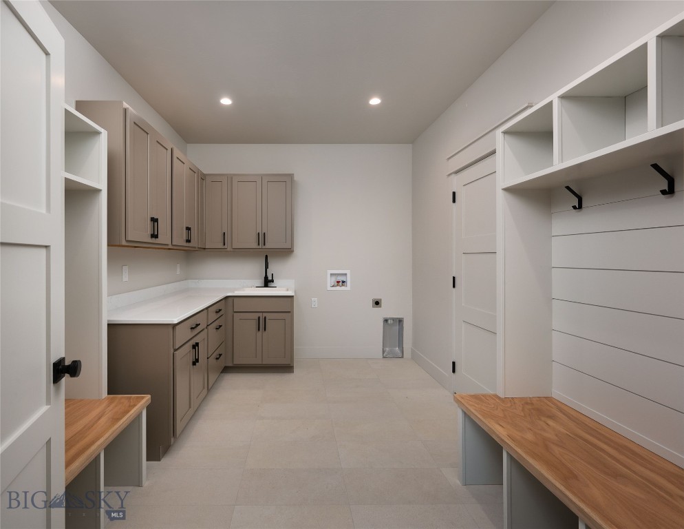 Bozeman, Montana 59718, United States, 5 Bedrooms Bedrooms, ,3 BathroomsBathrooms,Residential,Active,161555