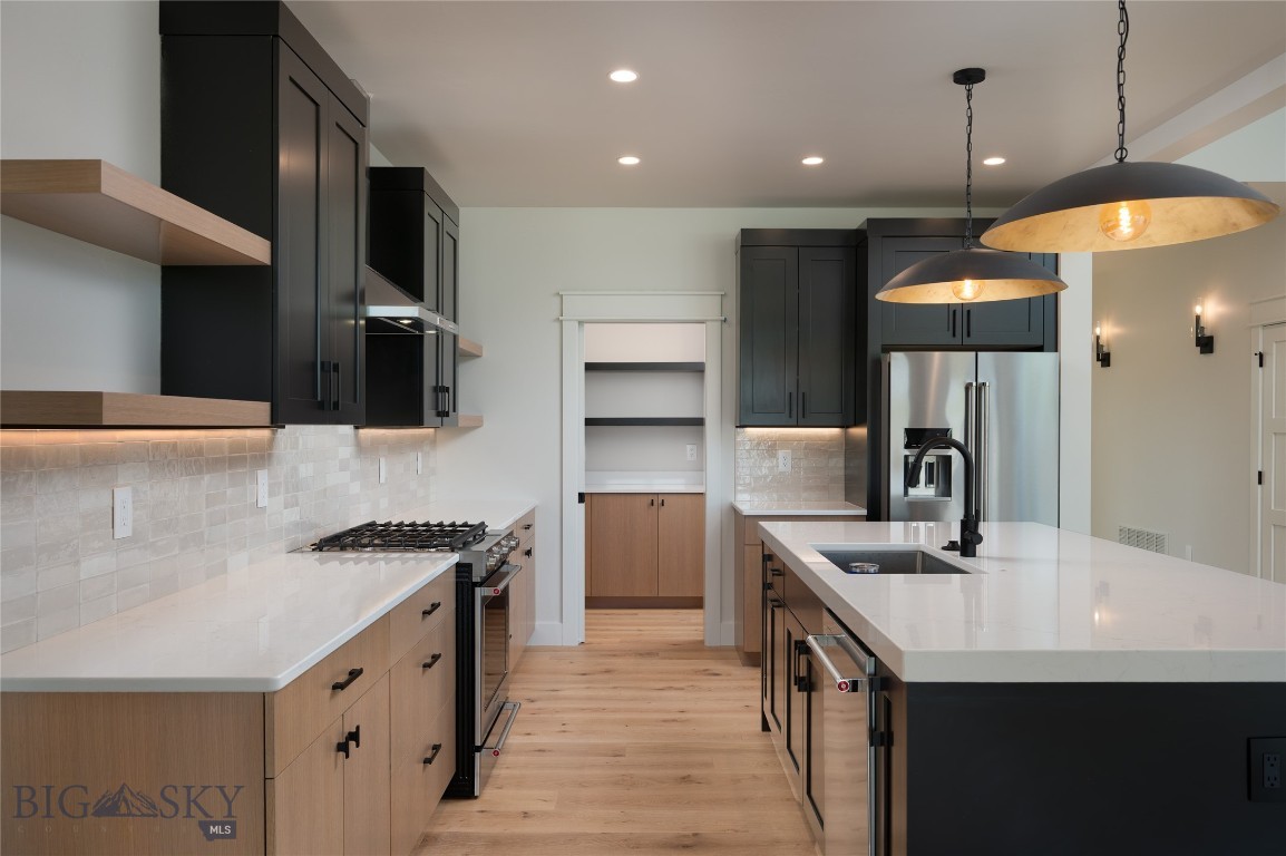 Bozeman, Montana 59718, United States, 5 Bedrooms Bedrooms, ,3 BathroomsBathrooms,Residential,Active,161555