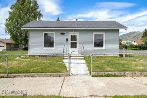 Photo of 2125 Elm ST, Butte, MT 59701 (MLS # 412181)