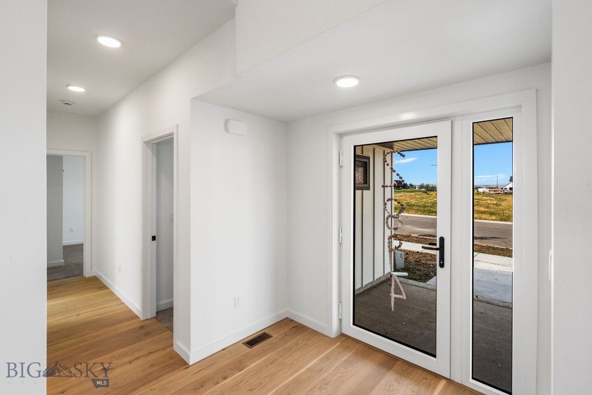 Bozeman, Montana 59718, United States, 3 Bedrooms Bedrooms, ,2 BathroomsBathrooms,Residential,Contingent,44455