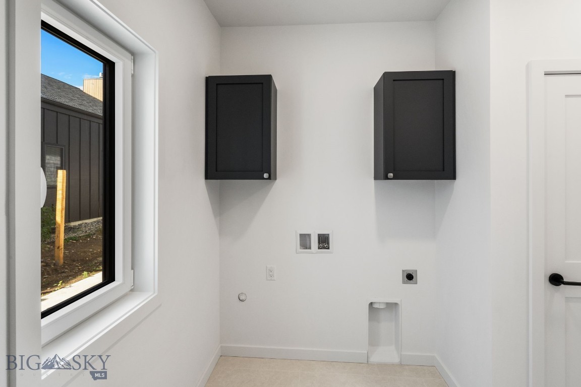 Bozeman, Montana 59718, United States, 3 Bedrooms Bedrooms, ,2 BathroomsBathrooms,Residential,Contingent,44455