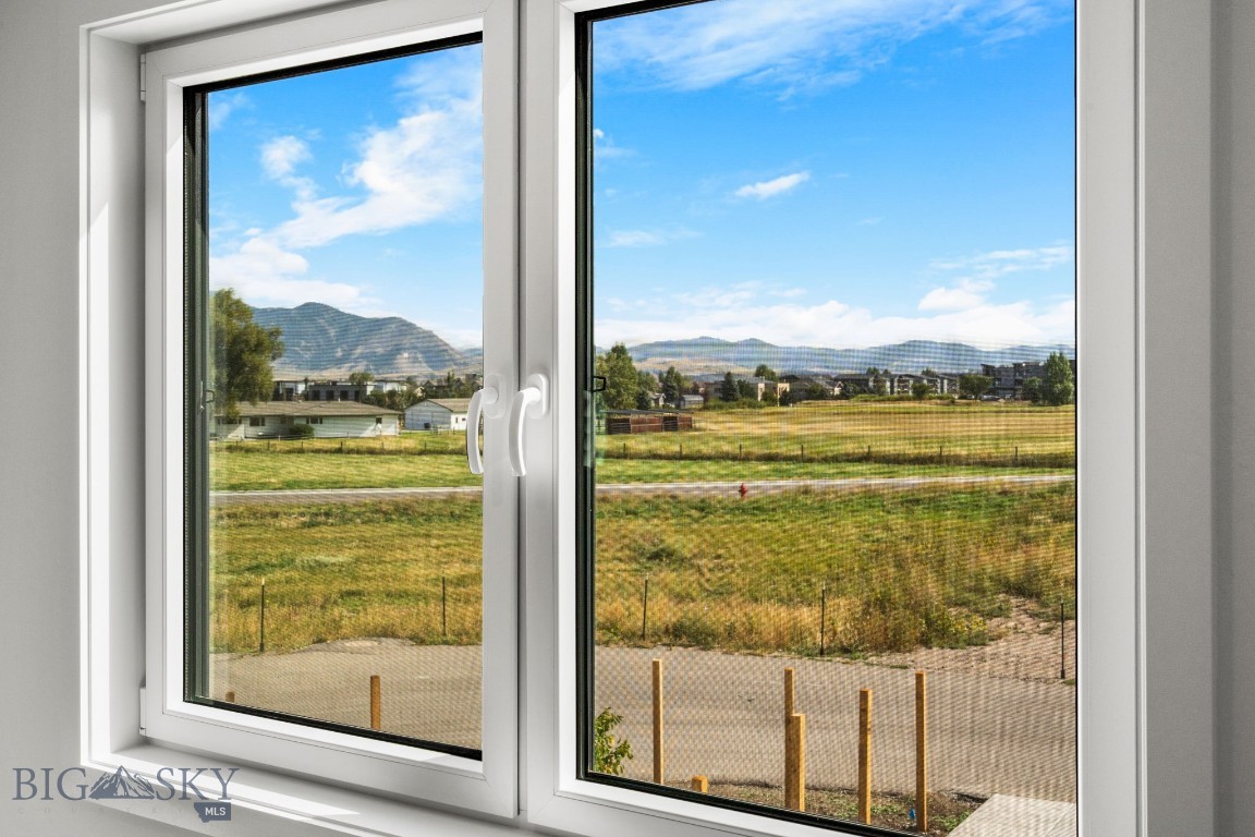 Bozeman, Montana 59718, United States, 3 Bedrooms Bedrooms, ,2 BathroomsBathrooms,Residential,Contingent,44455