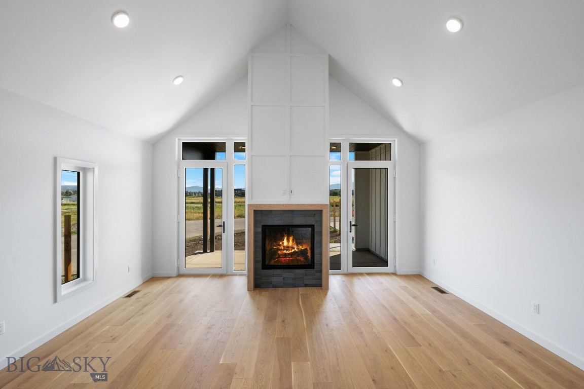 Bozeman, Montana 59718, United States, 3 Bedrooms Bedrooms, ,2 BathroomsBathrooms,Residential,Contingent,44455