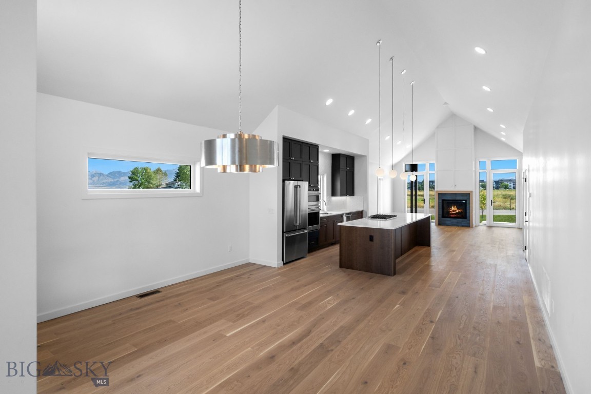 Bozeman, Montana 59718, United States, 3 Bedrooms Bedrooms, ,2 BathroomsBathrooms,Residential,Contingent,44455