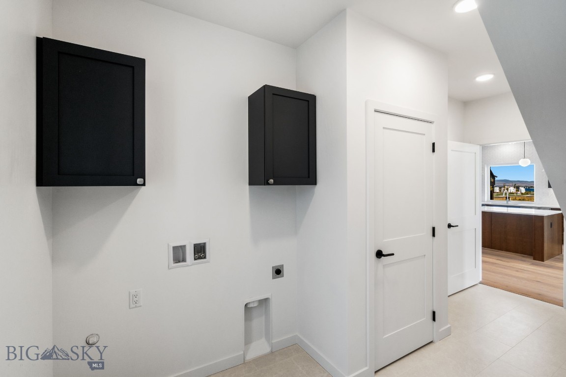 Bozeman, Montana 59718, United States, 3 Bedrooms Bedrooms, ,2 BathroomsBathrooms,Residential,Contingent,44455